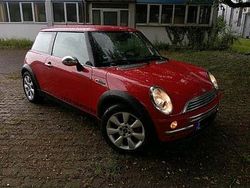 Rot Gebraucht 2004 Mini Cooper Kleinwagen | 1.500 €