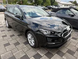 Schwarz Gebraucht 2024 Seat Leon Style Limousine | 23.980 € (Guter Preis)