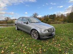 Grau Gebraucht 2009 Mercedes C350 Avantgarde Limousine | 10.500 € (Fairer Preis)