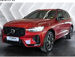 Rot Gebraucht 2023 Volvo XC60 Plus SUV | 44.480 € (Etwas zu teuer)