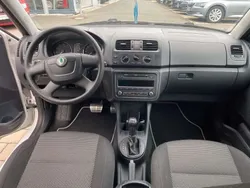 Weiß Gebraucht 2011 Skoda Fabia Family Kombi | 7.300 € (Fairer Preis)