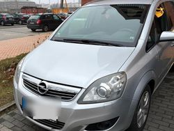 Silber Gebraucht 2008 Opel Zafira Van / Kleinbus | 2.000 € (Guter Preis)