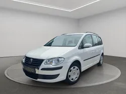 Weiß Gebraucht 2007 VW Touran Trendline Van / Kleinbus | 3.499 € (Fairer Preis)