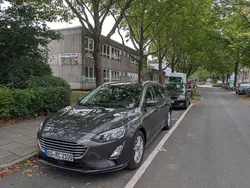 Grau Gebraucht 2020 Ford Focus Kombi | 16.900 € (Fairer Preis)