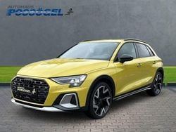 Gelb Gebraucht 2024 Audi A3 Sport Limousine | 35.100 € (Guter Preis)