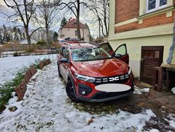 Braun Gebraucht 2023 Dacia Jogger Van / Kleinbus | 17.500 € (Guter Preis)