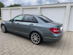Grau Gebraucht 2011 Mercedes C200 Avantgarde Limousine | 11.000 € (Fairer Preis)