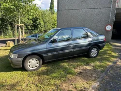 Grau Gebraucht 1993 Ford Escort Limousine | 1.950 €