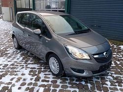 Braun Gebraucht 2010 Opel Meriva Van / Kleinbus | 5.900 € (Fairer Preis)