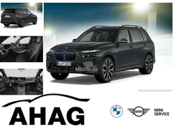 Schwarz Neu 2024 BMW X7 Comfort Edition SUV | 121.890 € (Etwas zu teuer)