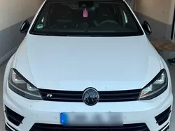 Weiß Gebraucht 2014 VW Golf VII Limousine | 22.000 €