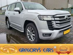 Silver metallic Gebraucht 2022 Toyota Land Cruiser Executive SUV | 96.700 €