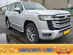 Silver metallic Gebraucht 2022 Toyota Land Cruiser Executive SUV | 96.700 € (Guter Preis)