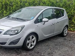 Silber Gebraucht 2011 Opel Meriva Innovation Van / Kleinbus | 3.990 € (Superpreis)