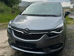 Grau Gebraucht 2017 Opel Zafira Tourer Innovation Van / Kleinbus | 9.999 € (Superpreis)