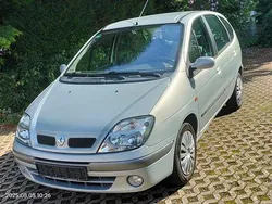 Silber Gebraucht 2001 Renault Scénic Van / Kleinbus | 2.800 € (Etwas zu teuer)