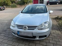 Silber Gebraucht 2006 VW Golf V Limousine | 3.500 € (Etwas zu teuer)
