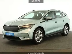 Arctic silber metallic Gebraucht 2022 Skoda Enyaq iV Lodge SUV | 26.890 € (Guter Preis)