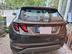 Grau Gebraucht 2022 Hyundai Tucson SUV | 32.900 € (Etwas zu teuer)
