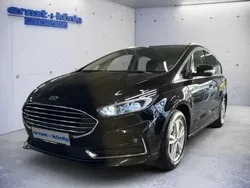 Schwarz Gebraucht 2022 Ford S-MAX Titanium Van / Kleinbus | 26.990 € (Fairer Preis)