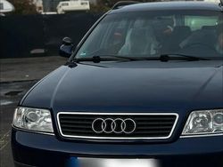 Blau Gebraucht 2000 Audi A6 Kombi | 3.500 €
