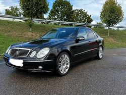 Schwarz Gebraucht 2005 Mercedes E350 Avantgarde Limousine | 8.700 € (Fairer Preis)