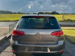 Grau Gebraucht 2015 VW Golf VII Limousine | 12.000 € (Fairer Preis)