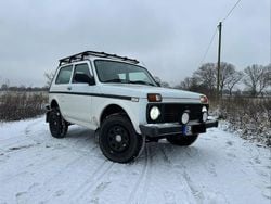 Weiß Gebraucht 2014 Lada niva SUV | 5.000 € (Superpreis)
