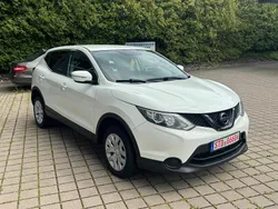 Weiß Gebraucht 2014 Nissan Qashqai Visia SUV | 6.000 € (Teuer)