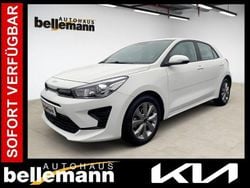 Weiß Gebraucht 2022 Kia Rio Vision Limousine | 15.980 € (Fairer Preis)