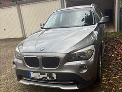 Grau Gebraucht 2010 BMW X1 SUV | 8.200 € (Guter Preis)