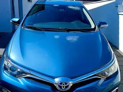 Gebraucht 2016 Toyota Auris Hybrid Multidrive S Limousine | 12.800 €