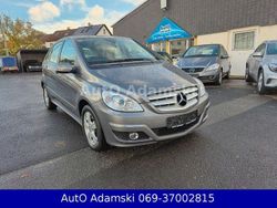 Grau Gebraucht 2009 Mercedes B200 Van / Kleinbus | 9.960 € (Teuer)