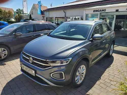 Indiumgrau metallic Neu 2024 VW T-Roc Style SUV | 32.890 € (Etwas zu teuer)
