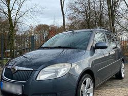 Grau Gebraucht 2008 Skoda Roomster Style Van / Kleinbus | 3.599 € (Teuer)