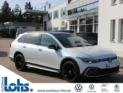 Oryxweiß perlmutteffekt Gebraucht 2024 VW Golf Alltrack Black Edition Kombi | 38.977 €