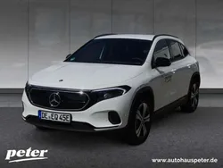 Weiss Gebraucht 2023 Mercedes EQA300 Advanced SUV | 33.870 € (Fairer Preis)
