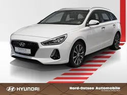 Polar white / sol Gebraucht 2017 Hyundai i30 Trend Kombi | 13.290 € (Fairer Preis)