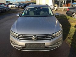 Silber Gebraucht 2021 VW Passat Basis Kombi | 15.999 € (Superpreis)