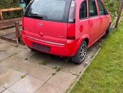 Rot Gebraucht 2006 Opel Meriva Van / Kleinbus | 1.000 € (Fairer Preis)