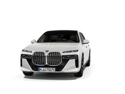 Gebraucht 2025 BMW 750e Comfort Edition Limousine | 97.890 € (Teuer)