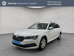 Moonweiß perleffekt Gebraucht 2023 Skoda Superb Ambition Kombi | 28.890 € (Guter Preis)