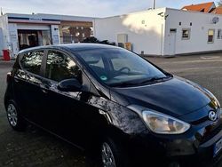 Schwarz Gebraucht 2015 Hyundai i10 Classic Kleinwagen | 6.200 € (Fairer Preis)