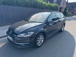 Grau Gebraucht 2018 VW Golf VII Comfortline Kombi | 10.980 € (Fairer Preis)