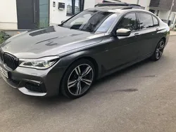 Grau Gebraucht 2018 BMW 750L M Sport Limousine | 35.900 € (Fairer Preis)