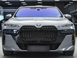 Grau Gebraucht 2023 BMW 740 M Sport Limousine | 107.950 €