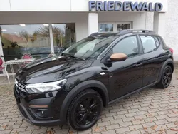 Schwarz Gebraucht 2024 Dacia Sandero Extreme Kleinwagen | 17.490 € (Guter Preis)