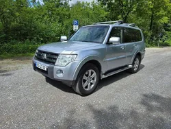 Silber Gebraucht 2008 Mitsubishi Pajero Invite SUV | 5.950 € (Guter Preis)