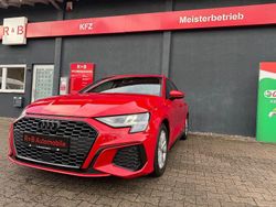 Rot Gebraucht 2023 Audi A3 S-Line Limousine | 23.000 € (Guter Preis)