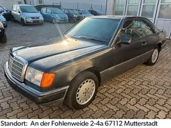 Schwarz Gebraucht 1990 Mercedes 230 Coupé | 4.290 €